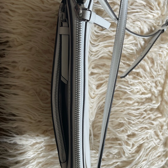 Kate Spade Crossbody - Picture 3 of 6